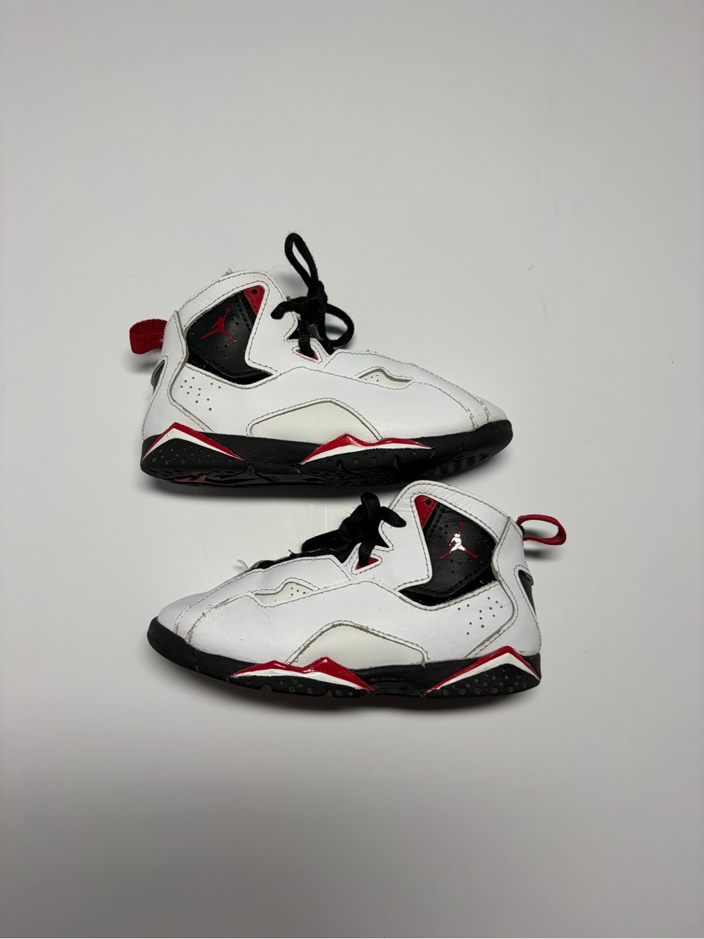 Jordan Kids' White/Black/Red Retro Basketball Shoes 10C